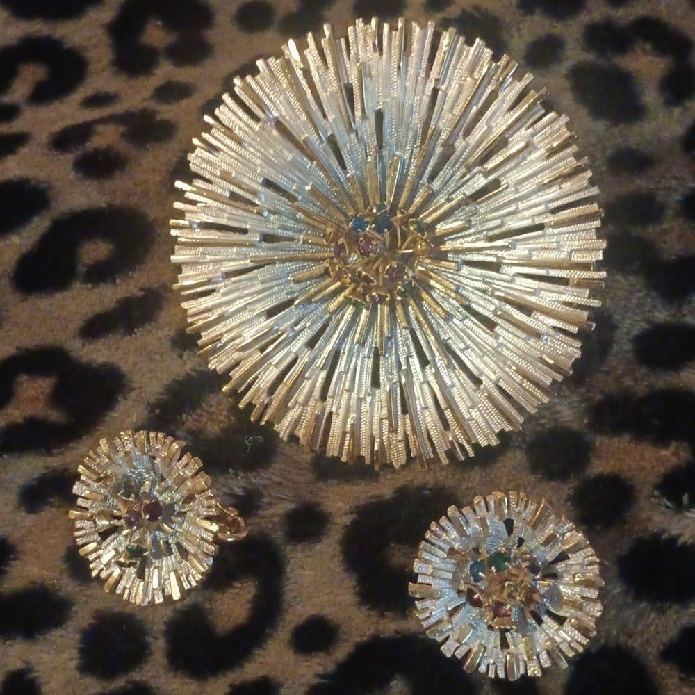 !!Vintage Modernist Brutalist Brooch Pin & Matching Clip On Earrings